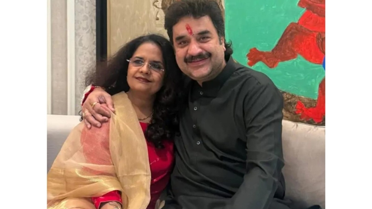 कुलदीप बिश्नोई के साथ उनकी बहन.(Photo: Neeraj Vashishta/ITG)