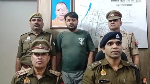 कैंची से गोदकर युवक की निर्मम हत्या, गाजियाबाद में शराब पार्टी बनी मौत का कारण