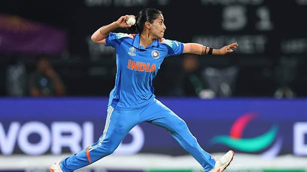 IND vs SA: अमनजोत कौर ने बुलेट की रफ्तार से किया थ्रो... तजमिन ब्रिट्स की उड़ गईं गिल्लियां, VIDEO