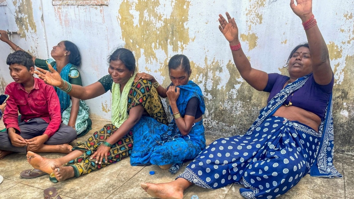 'ड्राइवर के पीछे मौत, कंडक्टर के पीछे जिंदगी...', चश्मदीद ने बयां किया रुला देने वाला मंजर, तेलंगाना बस हादसे में खत्म हो गईं तीन पीढ़ियां