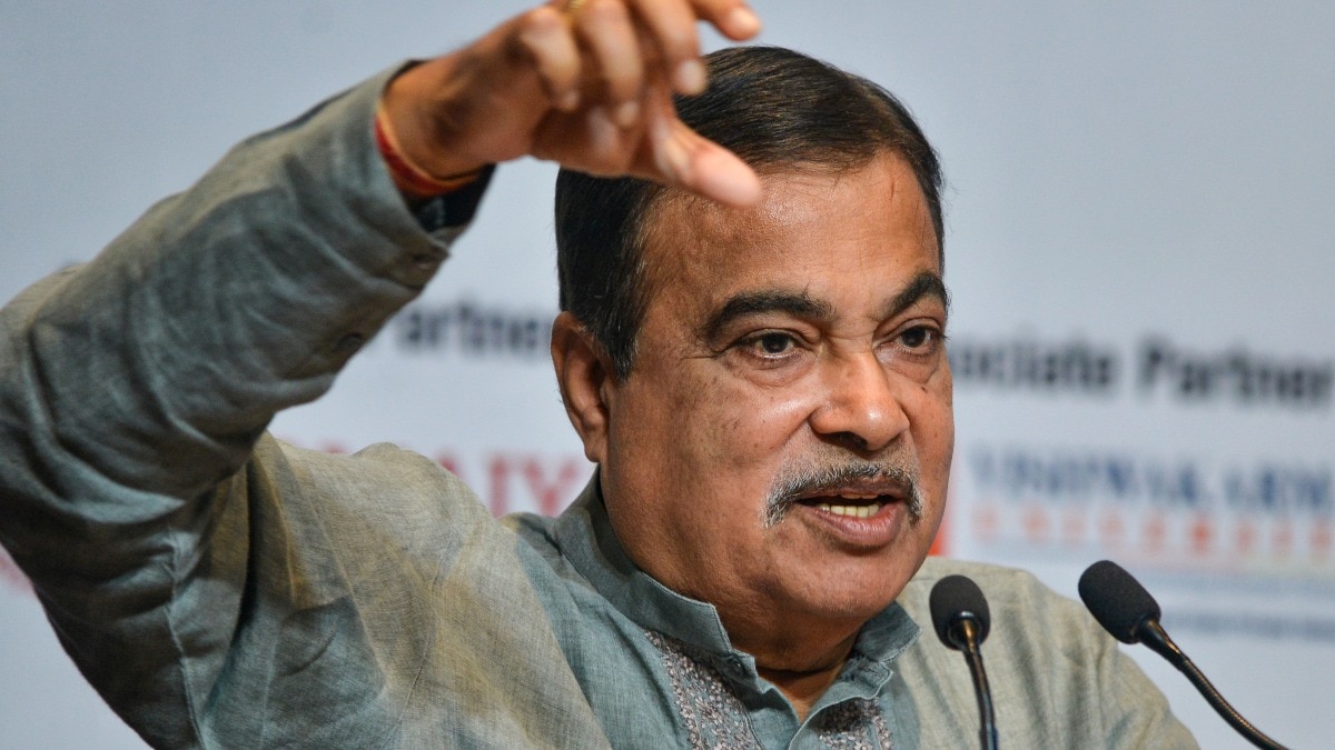 'तुम्हें ठेकेदार से हफ्ता मिल रहा क्या?' MP में हाईवे की बदहाली, खुद भुगता दर्द तो अफसरों पर भड़के गडकरी