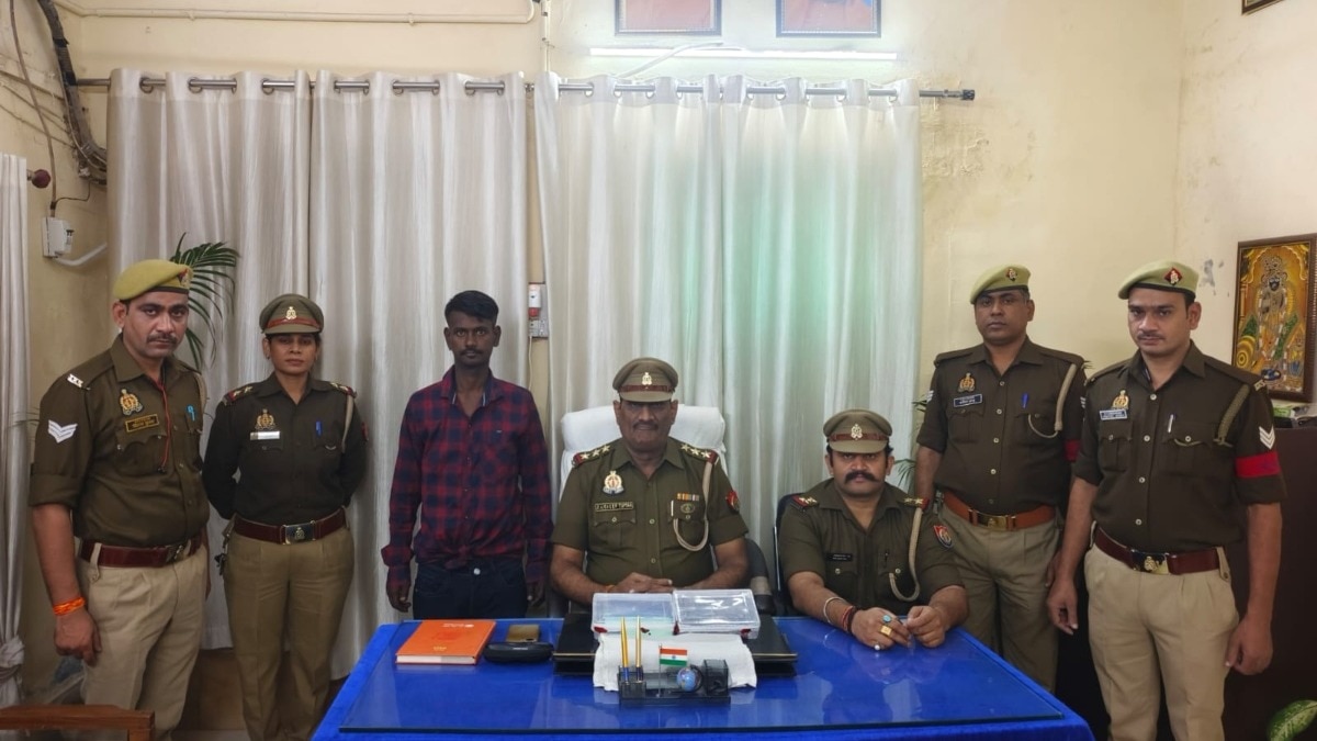 पत्नी संग आराम से करना चाहता था सफर, ट्रेन में सीट न मिलने पर पति ने की ऐसी हरकत की पहुंच गया जेल