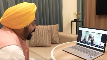 भगवंत मान ने महिला विश्व कप विजेता खिलाड़ियों से वीडियो कॉल पर बात की. (Photo: ITG)