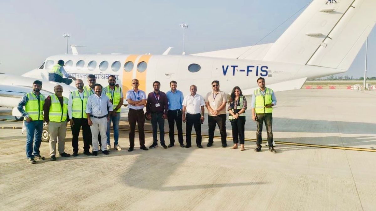 नोएडा इंटरनेशनल एयरपोर्ट पर कैलिब्रेशन फ्लाइट ट्रायल रहा सफल. (Photo ITG)