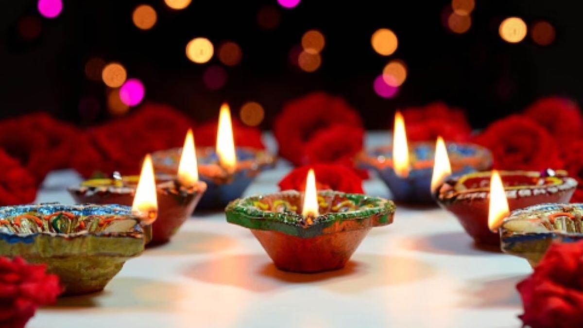 देव दिवाली आज... नदी-तालाब के किनारे गेहूं के दाने बिछाकर उस पर जलाएं 11 दीपक, कर्ज, रोग और पितृदोष से मिलेगी मुक्ति