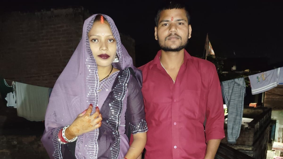 हे भगवान ये क्या हुआ... 12 घंटे में बिखर गया सपनों का संसार, मां की गोद सूनी और छिन गया पिता का सहारा