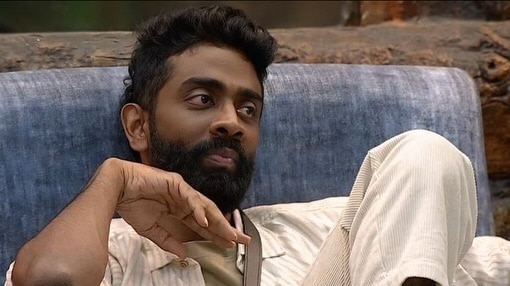 Pranit More re enters bigg boss house
