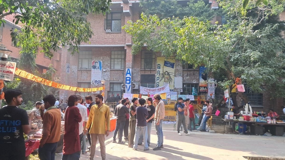 JNU Election Result Live: अध्यक्ष पद पर लेफ्ट की आदिति मिश्रा आगे, इस पद ABVP ने किया खेल