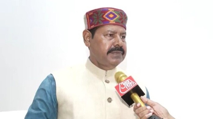 'देख लेंगे...', बिहार के मनेर में पोलिंग बूथ पर सुरक्षाकर्मी से भिड़े RJD विधायक भाई वीरेंद्र, पक्षपात का लगाया आरोप