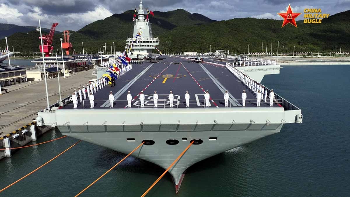 चीनी नौसेना में शामिल हुआ फुजियान... वॉर टाइम में क्यों साबित हो सकता है बड़ा खतरा