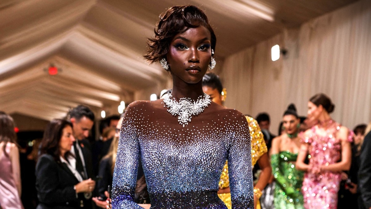 anok yai scripts history as model of the year 2025