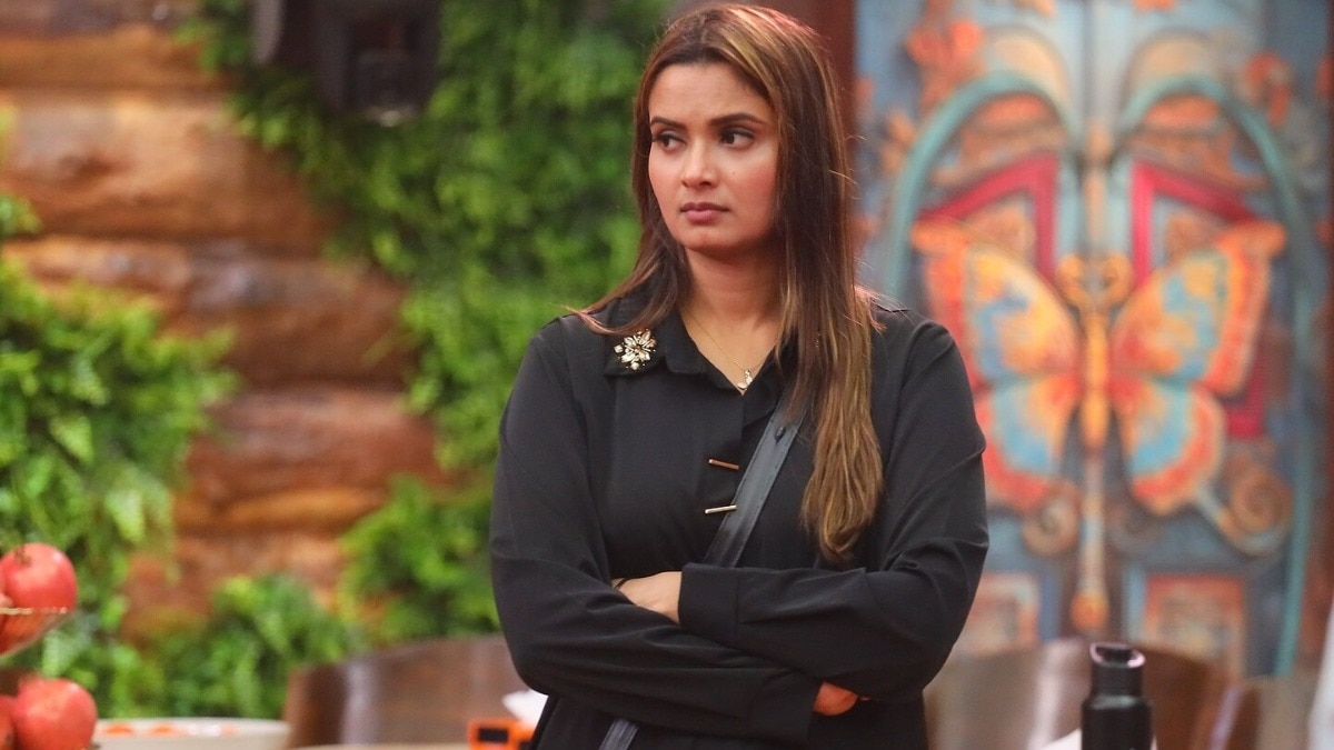 नीलम गिरी (Photo: Instagram @neelamgiri_)