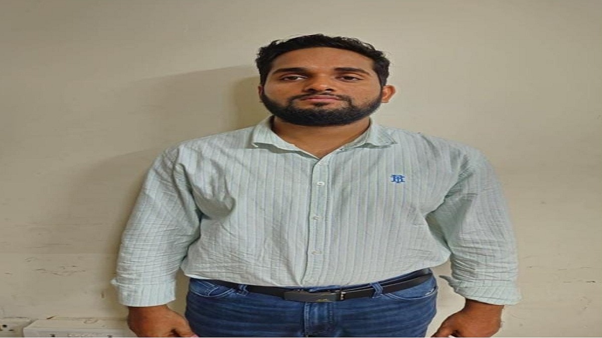 आरोपी ने करोड़ों की संपत्ति खरीदी है. (Photo: ITG)