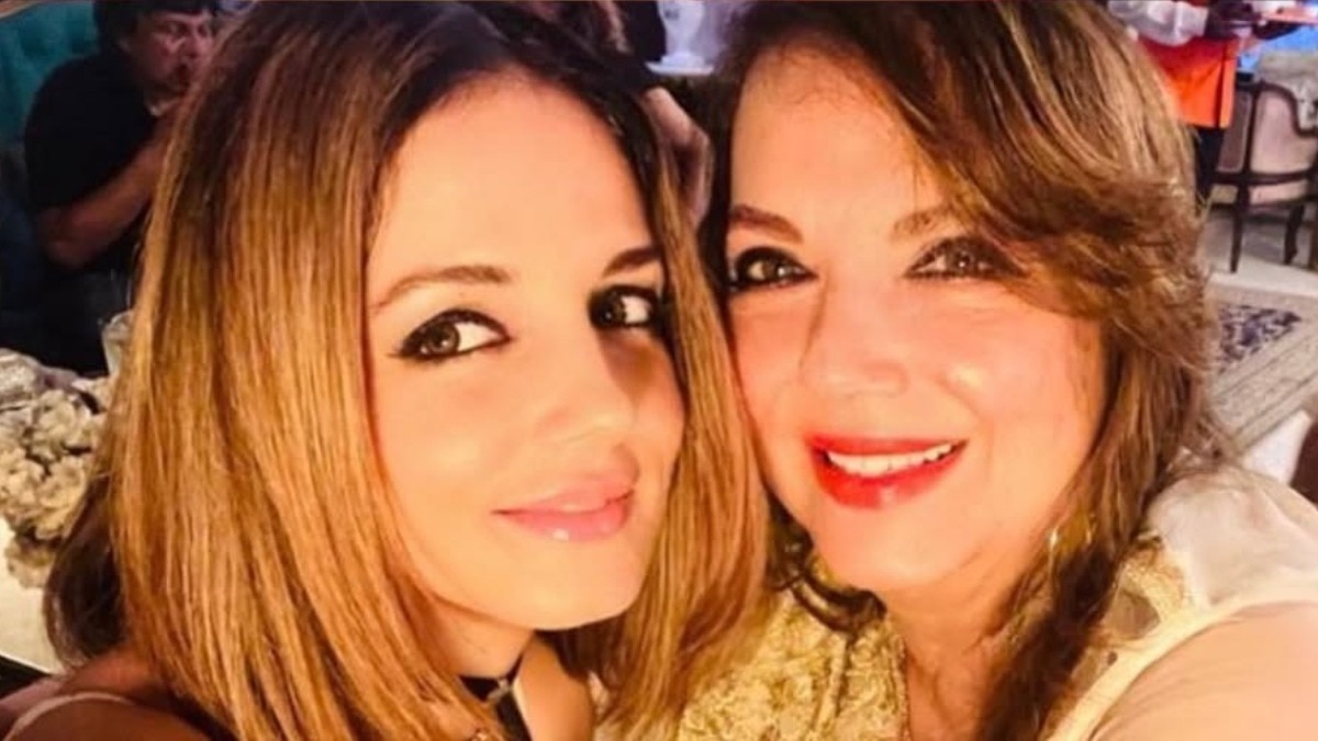 Sussanne Khan remembers her late mother Zarine Khan