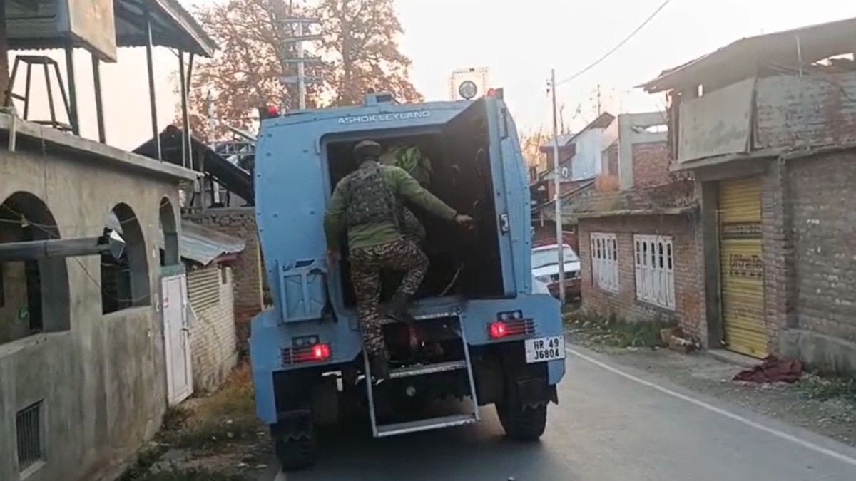 कश्मीर में आतंकियों के रिक्रूटमेंट नेटवर्क को धवस्त किया जा रहा है. (Photo- Screengrab)