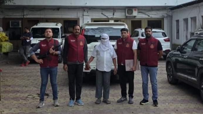 16 साल बाद खुला बक्से में बंद सिरकटी लाश का राज... सूरत से गिरफ्तार 'कातिल' की खौफनाक कहानी