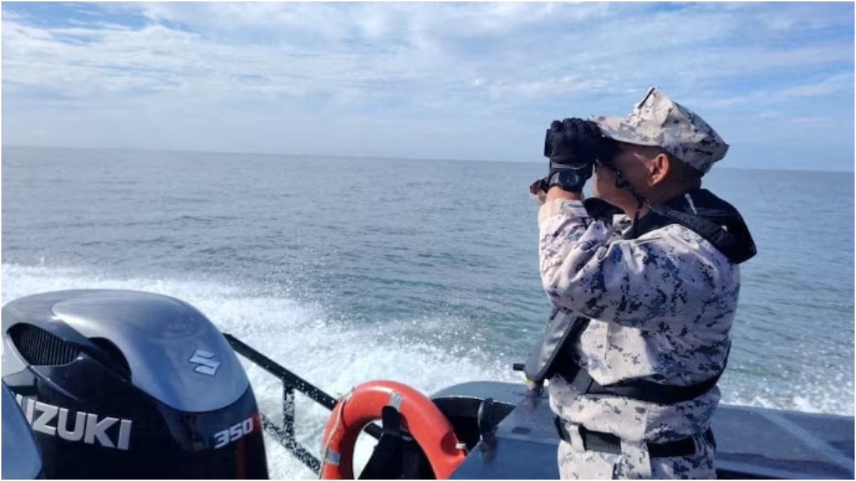 मलेशिया कोस्ट के पास डूबी रोहिंग्या प्रवासियों से भरी नाव, सैकड़ों लोगों के डूबने की आशंका