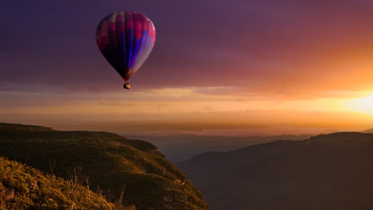 ताजमहल से गंगा घाट तक...आसमान से देखने का मौका, ये हैं 5 टॉप हॉट एयर बैलून स्पॉट