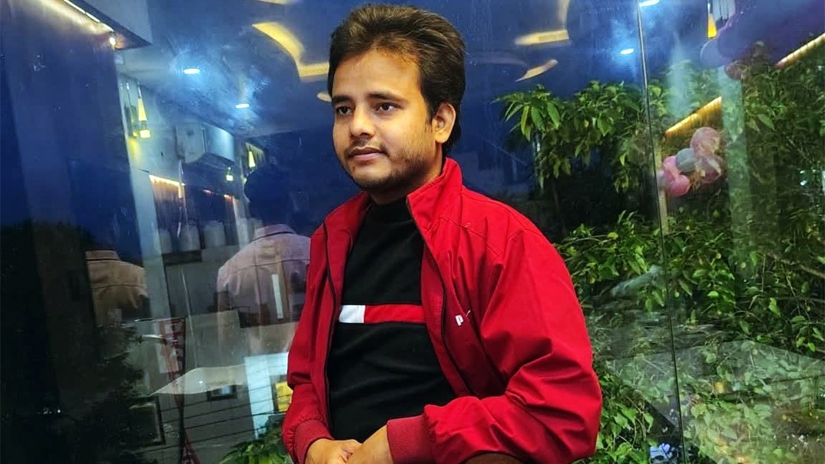 'सात साल पूरे हुए, पहले दिल फिर घर जला...' झांसी के मनीष का जानलेवा जुनून, प्यार की वो आखिरी रील