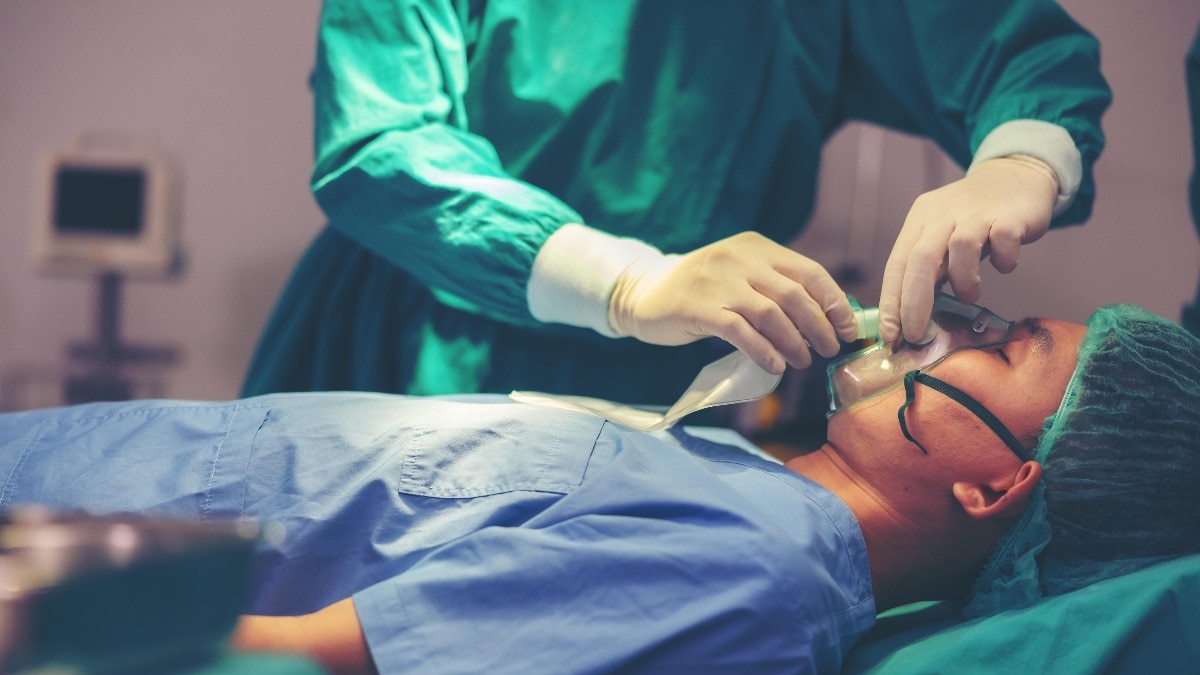 AIIMS गोरखपुर के डॉक्टरों का कमाल: मरीज को बिना बेहोश किए की टूटी हड्डी की सर्जरी!