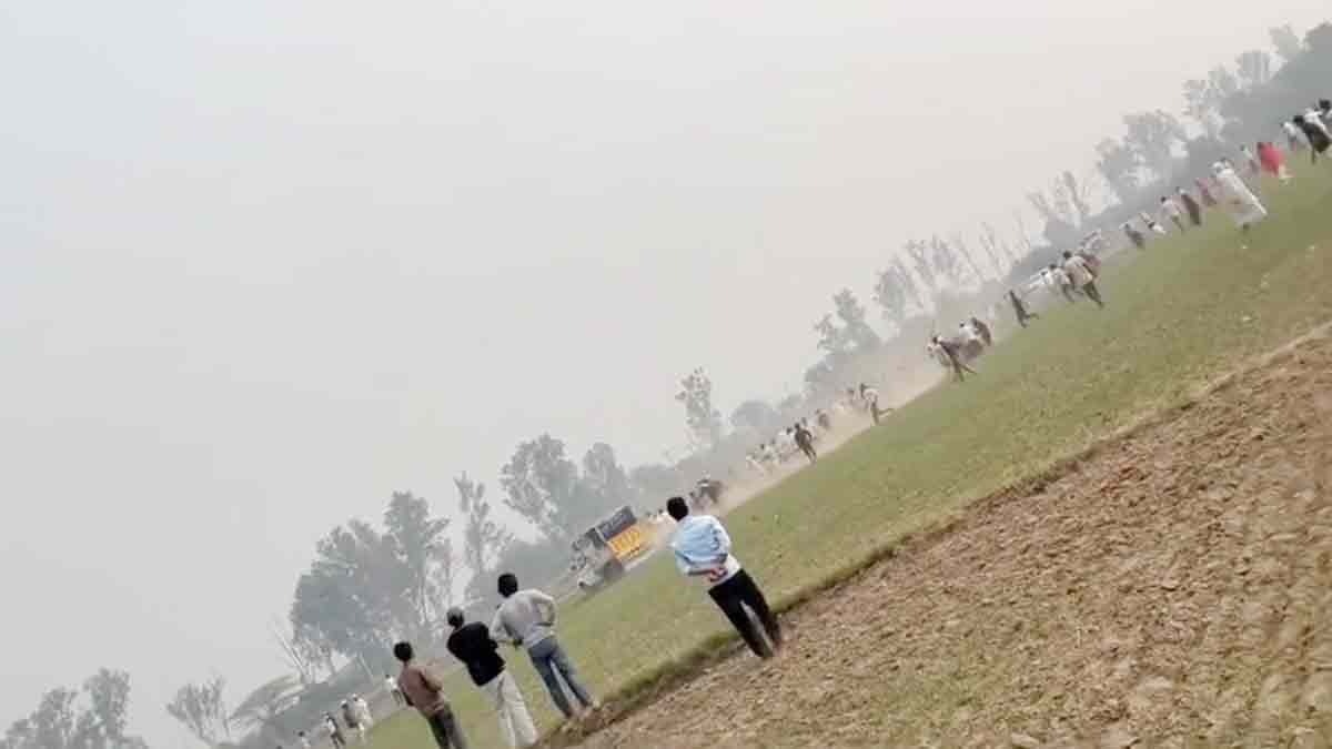  Bloody clash between two groups