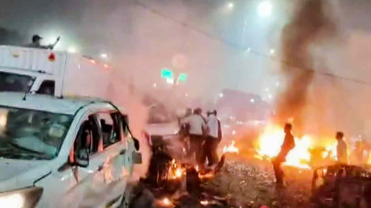 दिल्ली ब्लास्ट पर पीएम मोदी ने जताया दुख, राजनाथ सिंह, ओवैसी का भी आया बयान