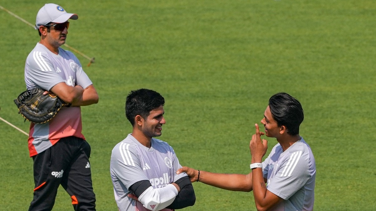 ईडन गार्डन्स मैदान पर भारतीय खिलाड़ियों ने शुरू की प्रैक्टिस (Photo: PTI)