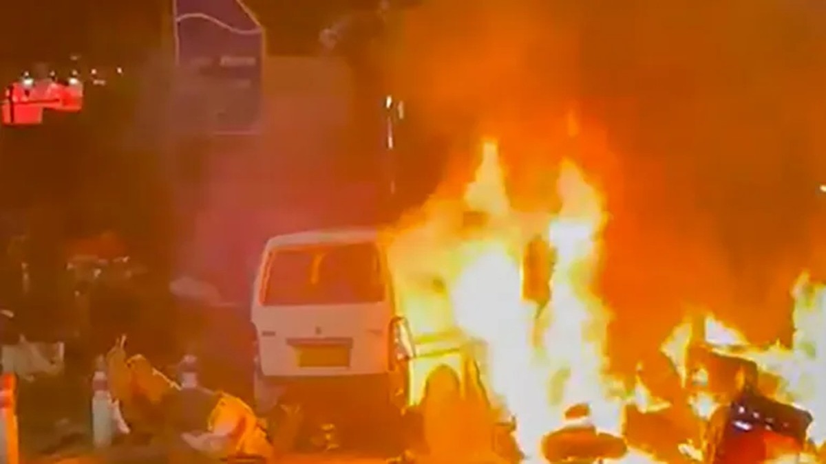 In the Delhi blast case, it has been revealed that terrorist Umar was taking instructions from a handler named UKasa sitting in Ankara.