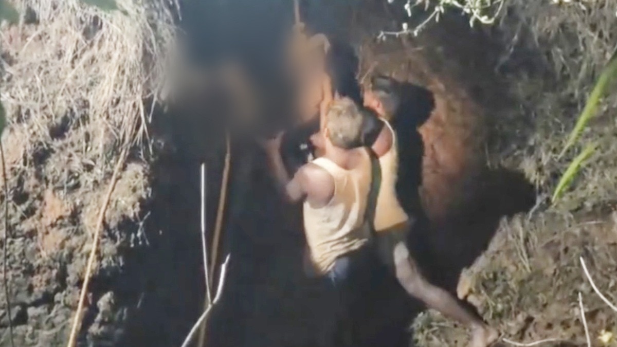 कुएं से बरामद हुए शव.(Photo:ITG)