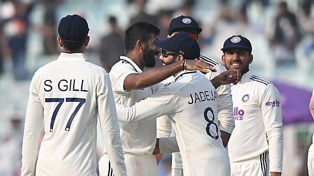 ईडन गार्डन्स में गेंदबाजों ने कर दिया काम, अब भारतीय बल्लेबाजों से उम्मीद, दूसरे दिन साउथ अफ्रीका पर करना होगा प्रहार