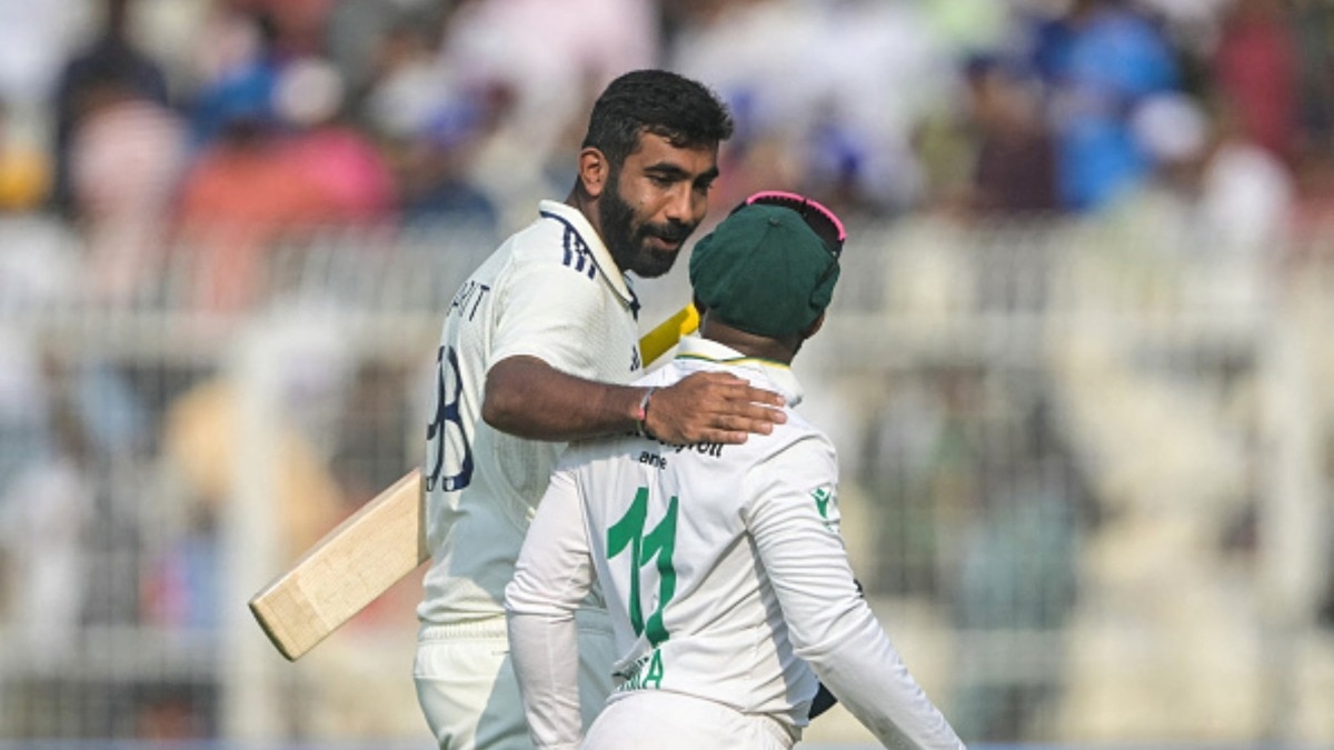 भारतीय टीम को कोलकाता टेस्ट में हार झेलनी पड़ी. (Photo: AFP)