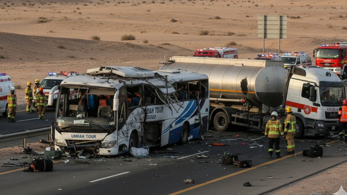 सऊदी बस हादसे के बाद तेलंगाना में शोक है और पीड़ित परिवारों के घरों पर गम का माहौल है (Photo: AI-generated)