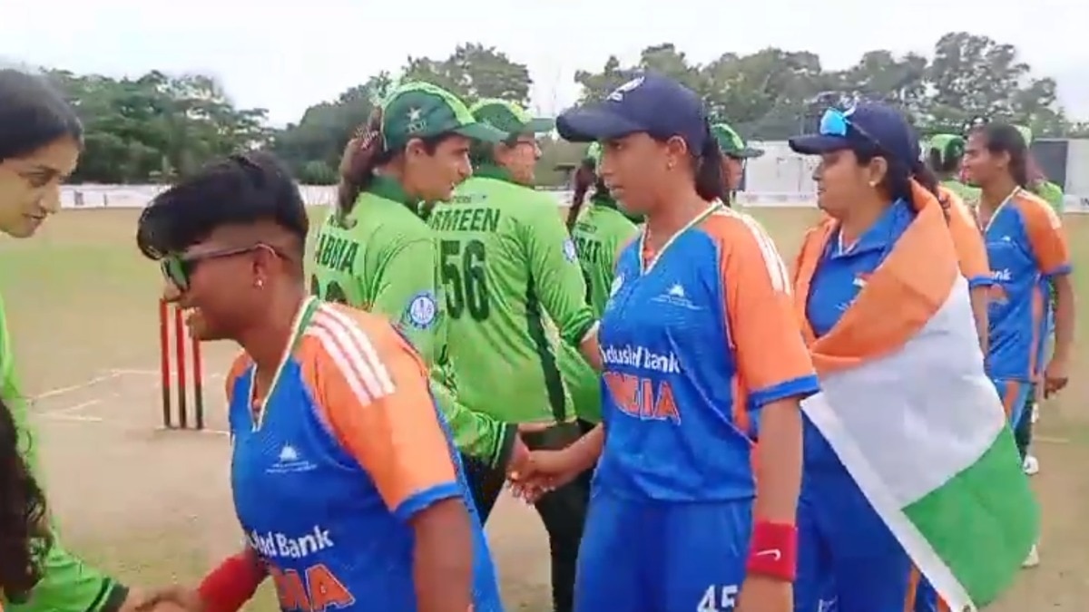 India, Pakistan players