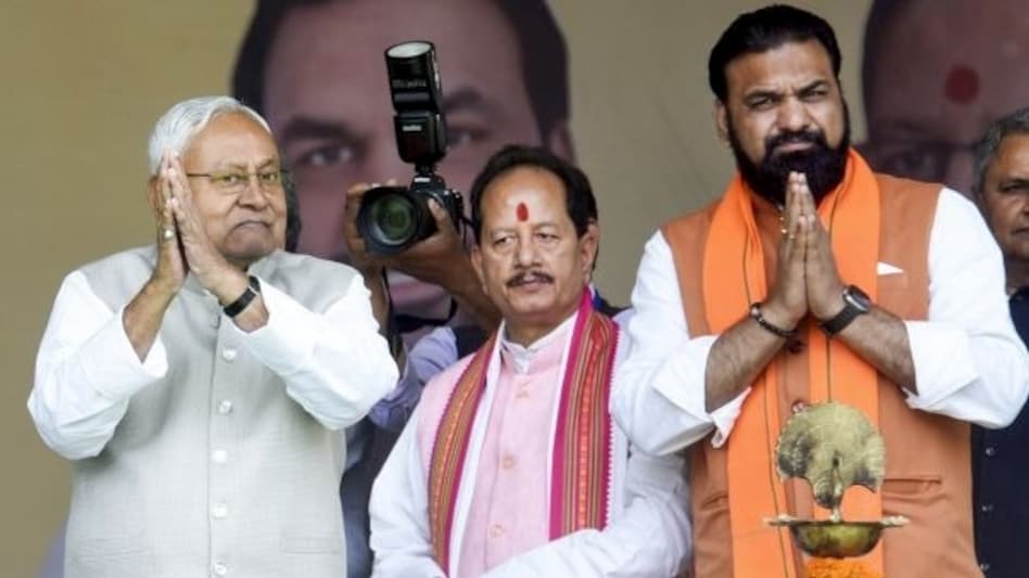 कुर्मी-कोइरी-भूमिहार... एनडीए की ये तिकड़ी हिट भी है और बिहार के समीकरण में फिट भी! - nitish kumar samrat choudhary vijay kumar sinha bihar nda political chemistry ntcpkb - AajTak