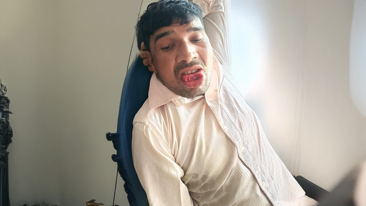 युवक को कभी भी पुलिस गिरफ्तार कर सकती है (Photo: ITG)