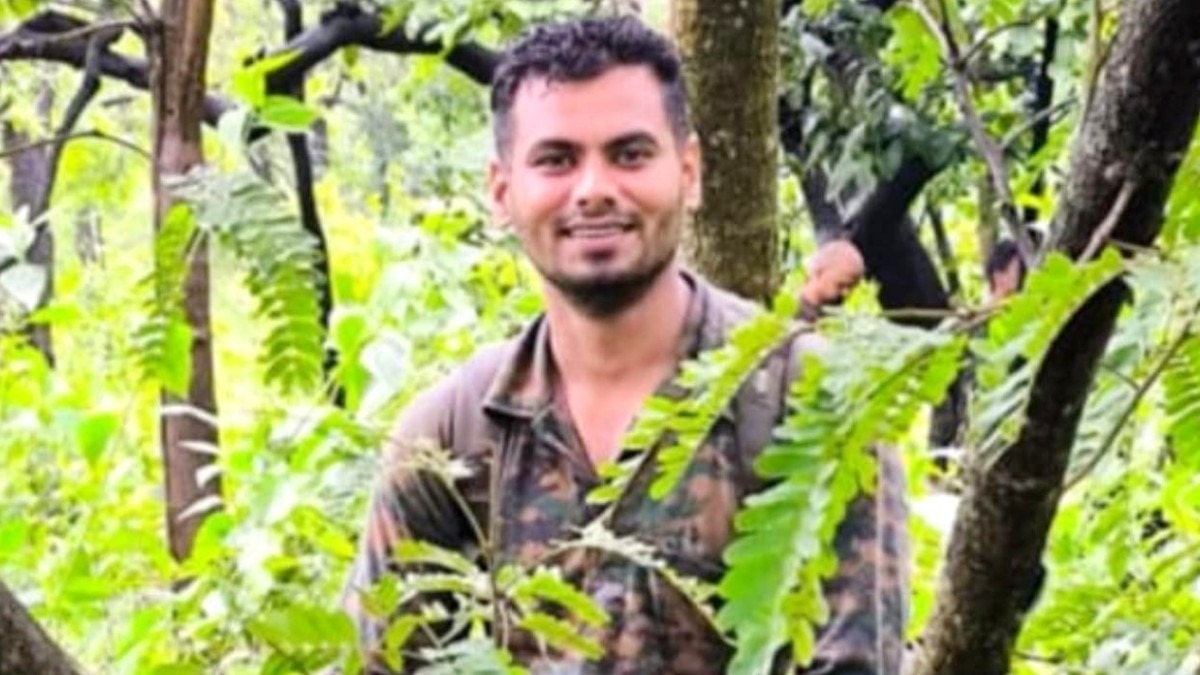 नक्सली मुठभेड़ में MP के इंस्पेक्टर आशीष शर्मा शहीद.(Photo:Santosh Patel DSP)