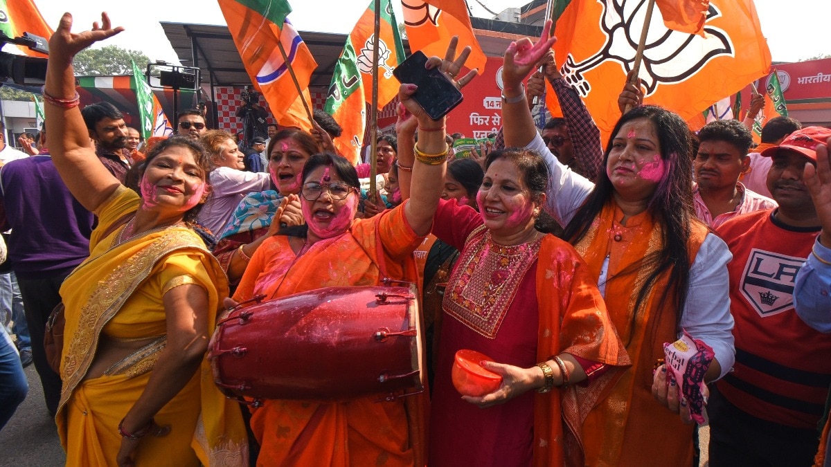 बिहार नतीजों का ट्रेंड साफ, NDA के पास आईं भारी बढ़त वाली सीटें