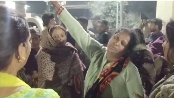 अवैध संबंध को लेकर महिला की हत्या (Photo: Screengrab)