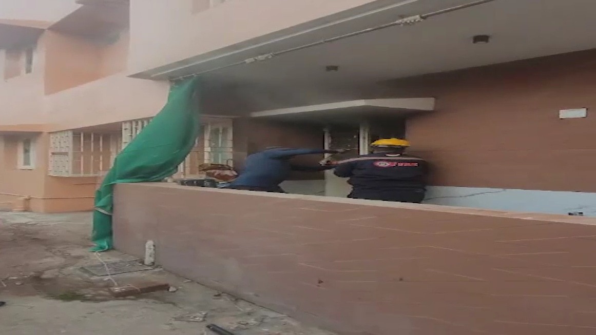 मौके पर पहुंची फोरेंसिक टीम ने जुटाए साक्ष्य (Photo: Screengrab)