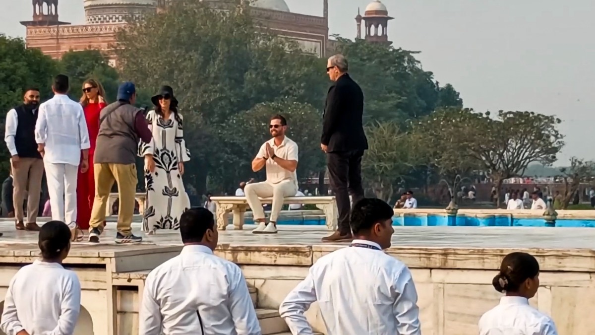 हाईप्रोफाइल शादी में शरीक होने भारत आए ट्रंप जूनियर ताजमहल देखने पहुंचे (Photo - PTI)