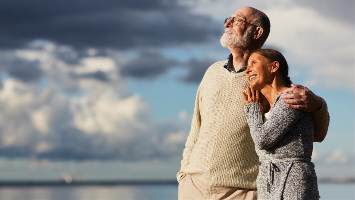 90 साल या उससे ज्यादा उम्र जीने वालों की कुछ खास आदतें (Photo- Freepik)