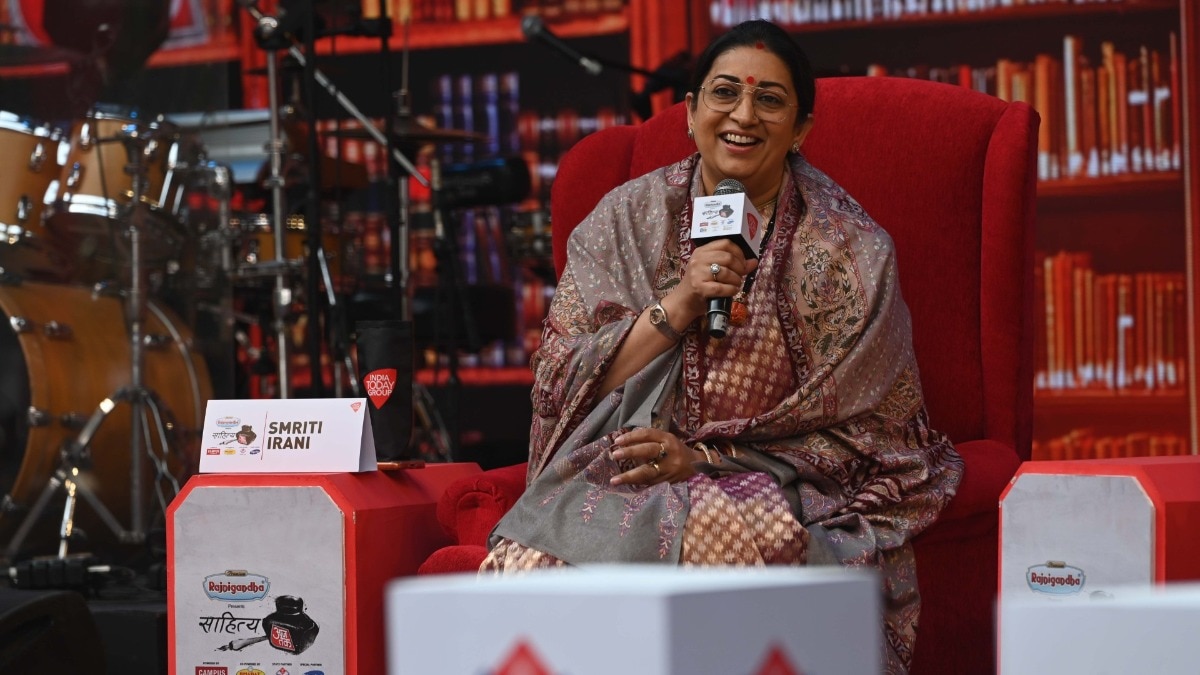 स्मृति ईरानी ने बताया खुश रहने का फॉर्मूला (PHOTO: Chandradeep Kumar)