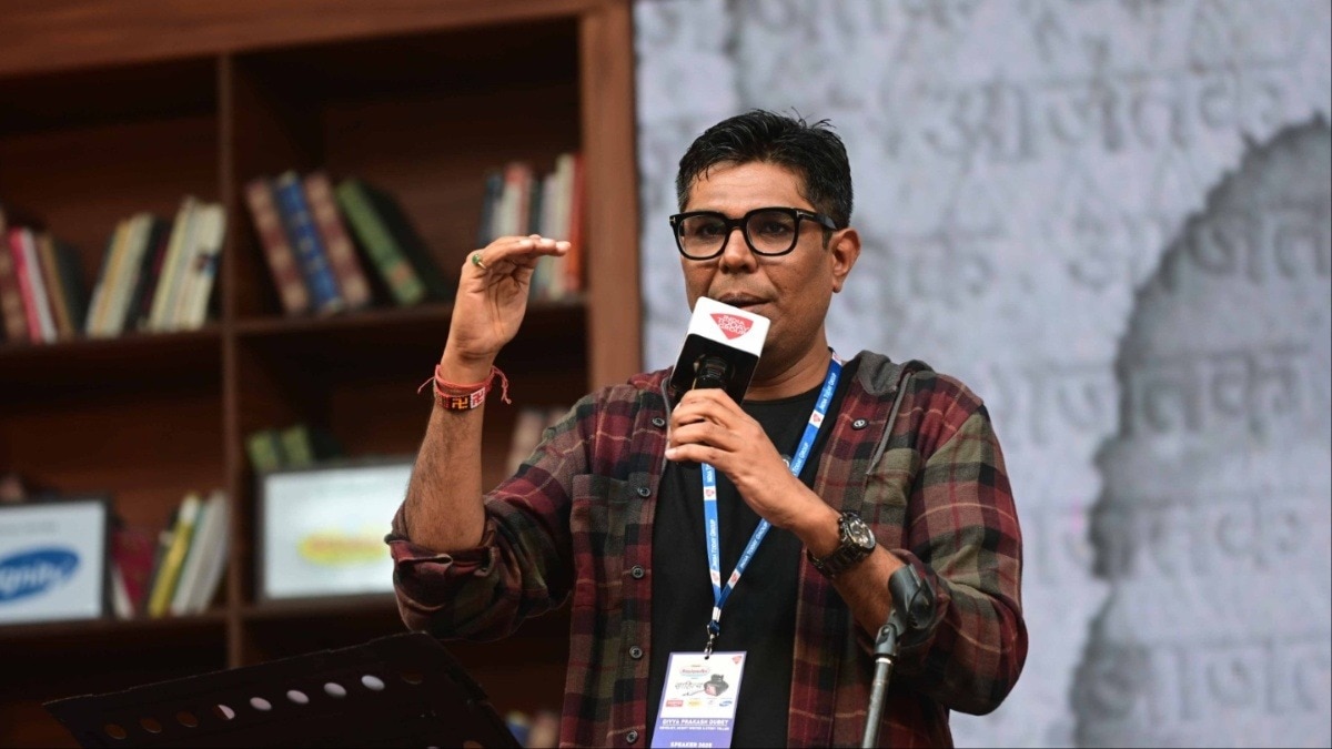 साहित्य आजतक में दिव्य प्रकाश दुबे 