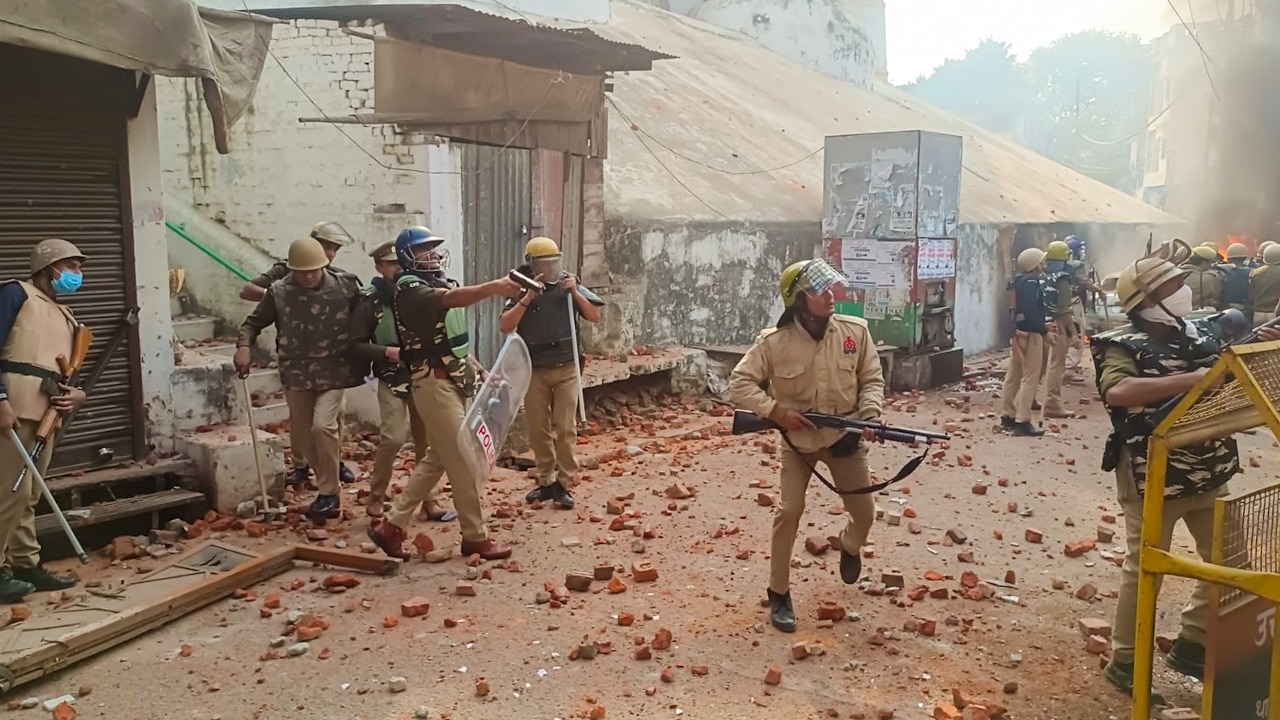 File photo shows the clash between cops and protesters after violence erupted during the second survey of the Jama Masjid in Sambhal. (PTI)