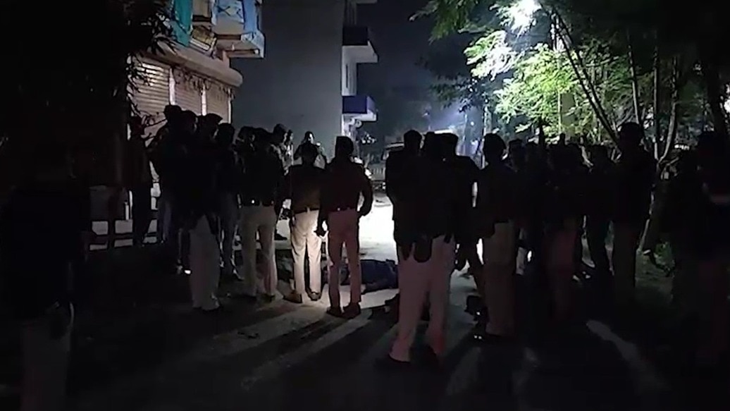 हत्या कर भाग रहे बदमाशों की लोगों ने की हत्या. (Photo: Screengrab)