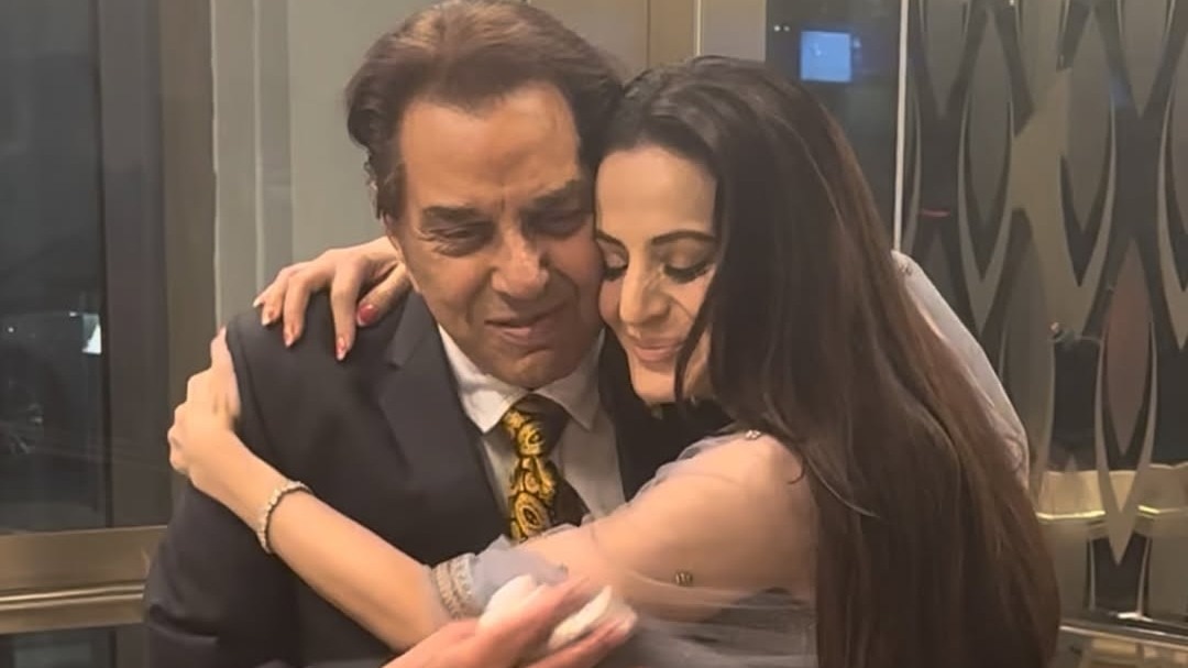 ameesha patel with dharmendra