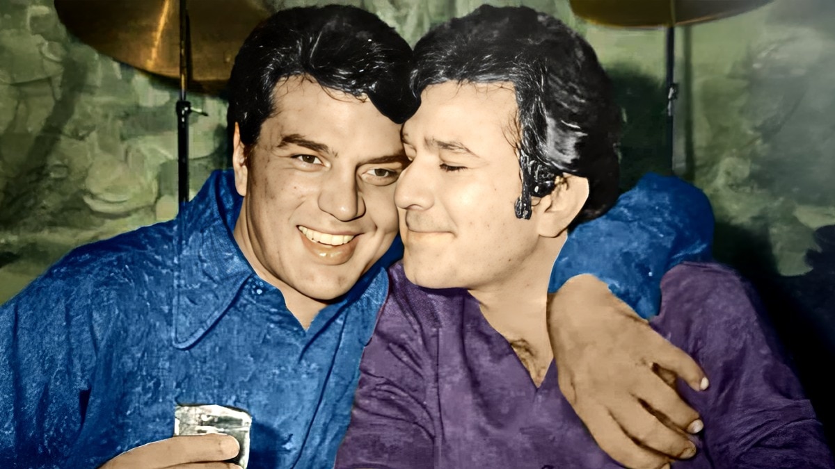 इंडस्ट्री में मशहूर थे धर्मेंद्र के प्रोफेशनलिज्म के किस्से (Photo: X/@BombayBasanti)