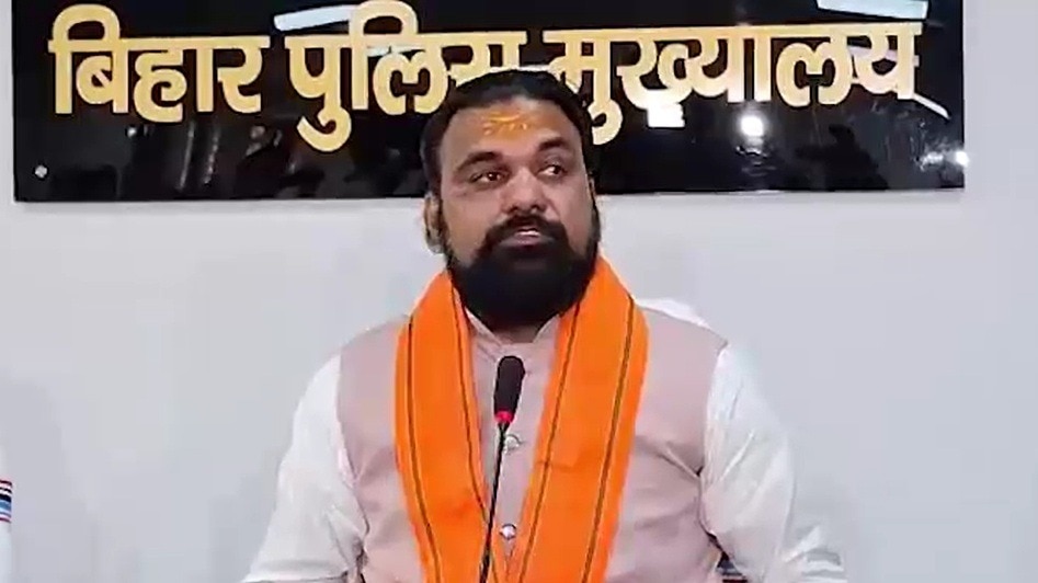 Samrat Choudhary took charge of Home Department.