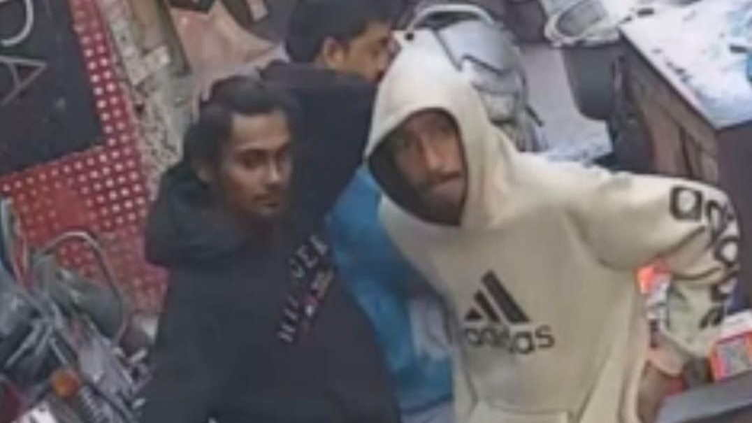 आरोपियों ने एनकाउंटर के दौरान पुलिस पर फायरिंग की