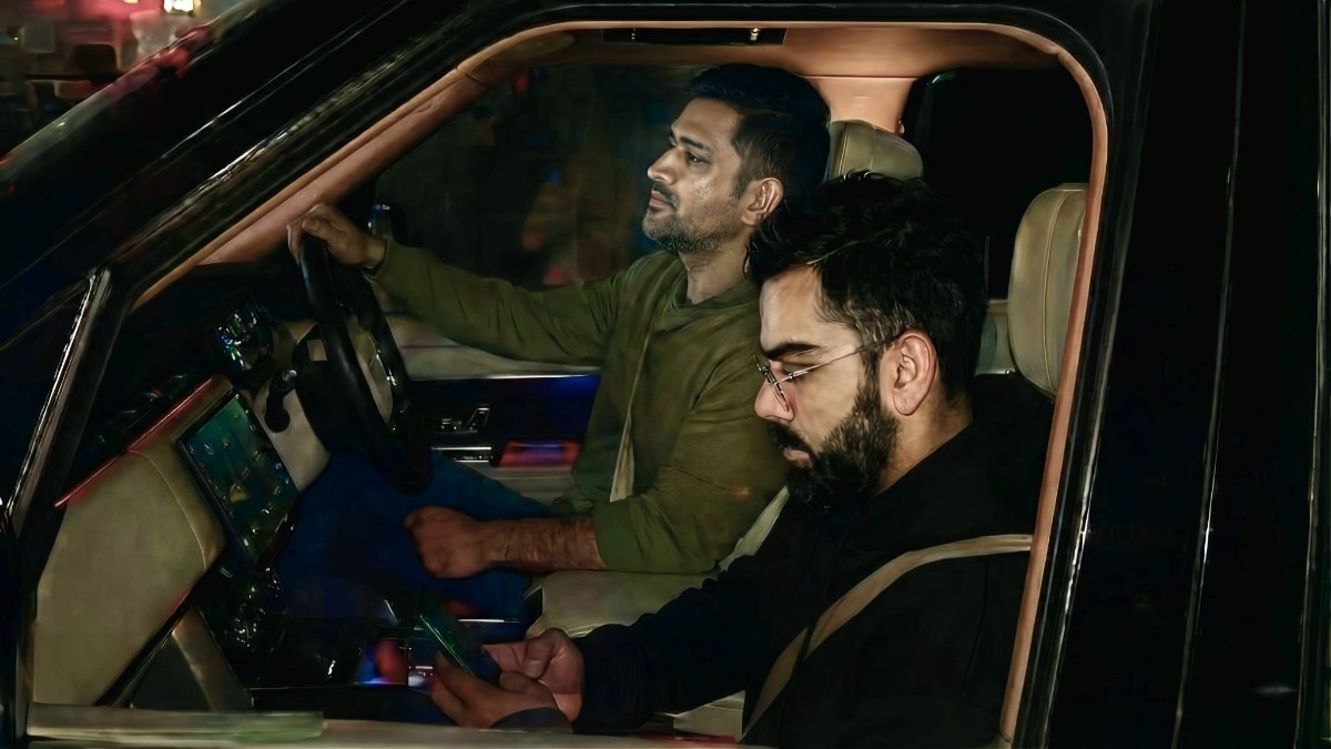 Virat Kohli with Mahendra Singh Dhoni